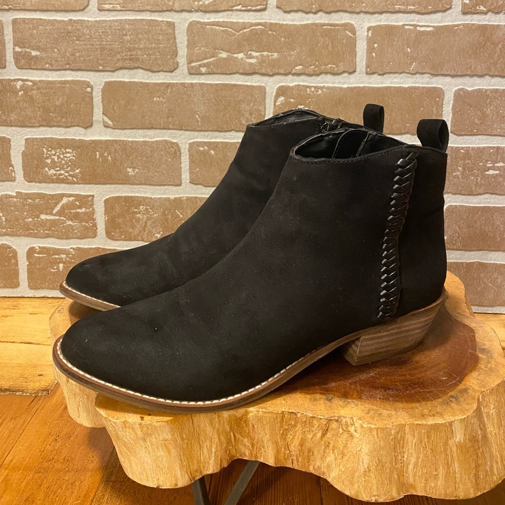 DV8 By Dolce Vita Black Booties